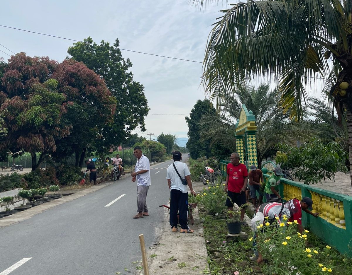 KEBERSIHAN MENJELANG HUT KE-81 RI